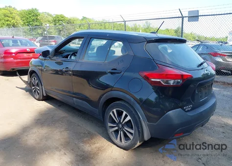 2019 Nissan Kicks Sv z USA, uszkodzony, nr VIN 3N1CP5CU0KL477623